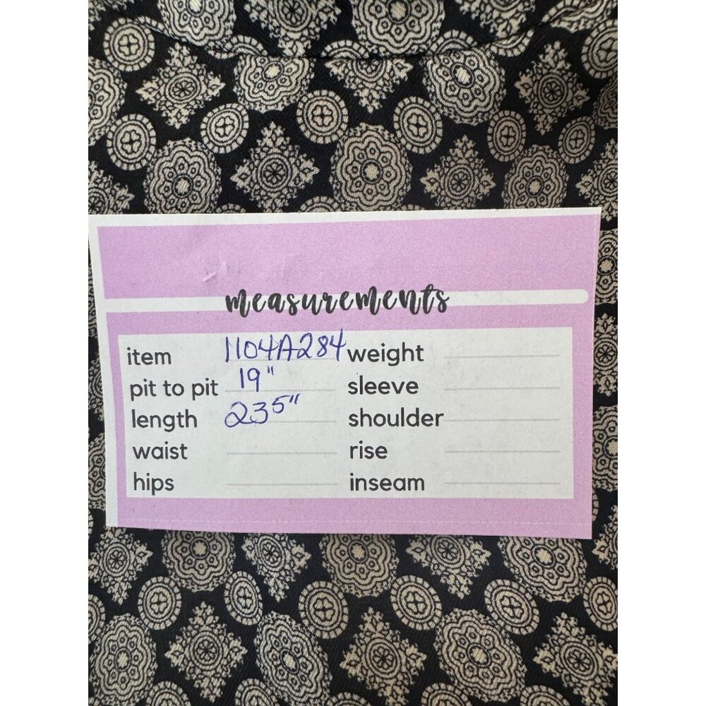 2/$30 ZARA Small Black & White Sleeveless Patterned Blouse - Picture 5 of 12